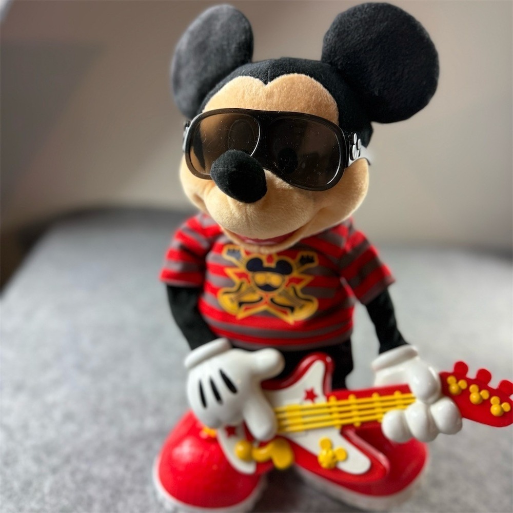 Disney Mickey Mouse Rock n Roll Star with Guitar Animated Sings and Dances 2010